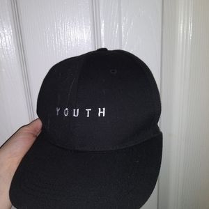 YOUTH hat